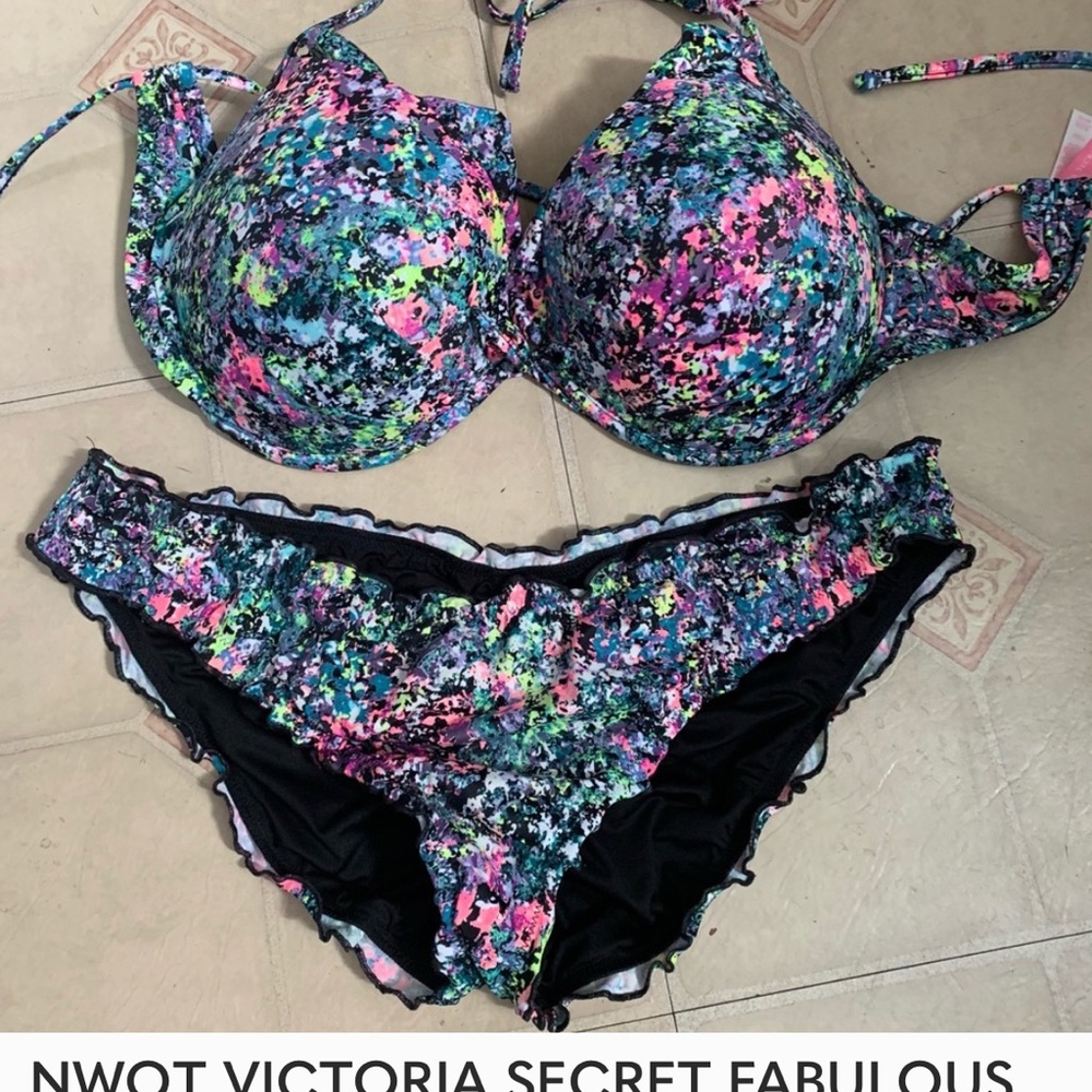 LOOKING 4 THIS SWIM BOTTOM GENTLY WORN SIZE MEDIUM